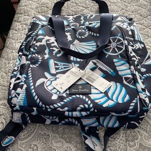 NWOT Vera Bradley lighten up cooker tote backpack. Brand new never used